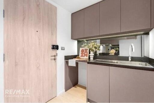 Luxurious 1-Bedroom Condo with BTS Phloen Chit 4 mins walk in Craft Ploenchit, Bangkok