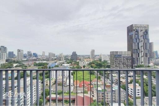 Spacious 3 Bedroom Condo Just 3 Mins Walk to BTS Thong Lo