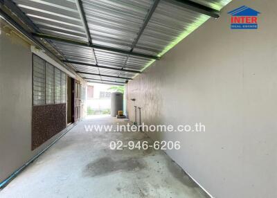 Covered outdoor area with metal roofing