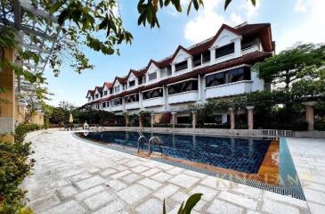 Residential building with swimming pool