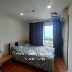 Bedroom with double bed and window