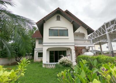 4 Bedroom house for rent walking distance to Samyak (Sansai Market) and close to Meechok Plaza and Central Festival. Sansai Park Ville2, Sansai, Chiang Mai