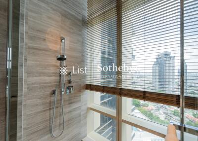 Modern bathroom with city view