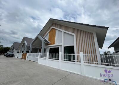 House for sale brand new single storey houses 3 bedrooms only 11 min drive to Central Festival!