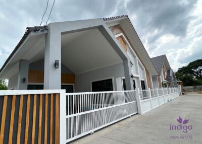 House for sale brand new single storey houses 3 bedrooms only 11 min drive to Central Festival!