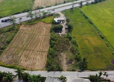 Land for sale 1 Rai 2 Ngan 98.2 Sqw , good location near nong chom intersection 2 km, Sanphisuea, Muang, Chiang Mai