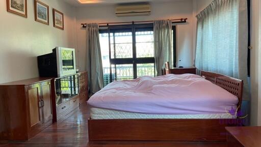 Spacious 3 bedroom for sale home with a large garden, ideal for big families and close to Meechok Plaza, Faham , Muang ,Chiang Mai