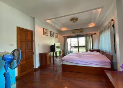 Spacious 3 bedroom for sale home with a large garden, ideal for big families and close to Meechok Plaza, Faham , Muang ,Chiang Mai