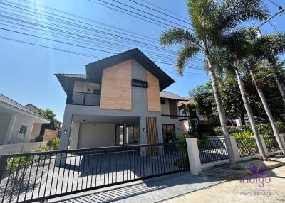 Newly renovated Pool villa 3 Bedroom 4 Bathroom Pool Villa For Sale at Kad Farang, Hang Dong, Chiang Mai