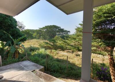 Lovely 2 bedroom bungalow with a large garden for sale in Luang Nuea, Doi Saket, Chiang Mai. Near Tao Garden.