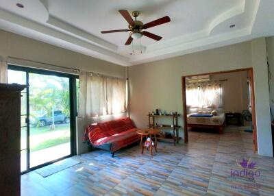 Lovely 2 bedroom bungalow with a large garden for sale in Luang Nuea, Doi Saket, Chiang Mai. Near Tao Garden.