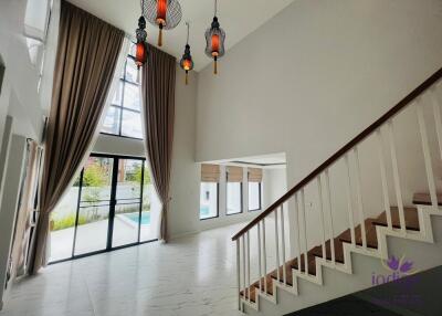 5 Bedroom newly renovated home for sale at World Club Land in Hangdong, Chiang Mai