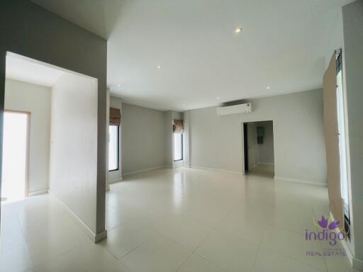 5 Bedroom newly renovated home for sale at World Club Land in Hangdong, Chiang Mai