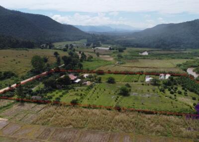 Countryside living. Riverfront 4 Bedroom teak house on a farm surrounded by beautiful mountain view. Chiang Dao, Chiang Mai