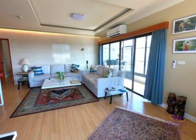 Beautiful and spacious 82 sqm condo in a great location just south of Chiang Mai city