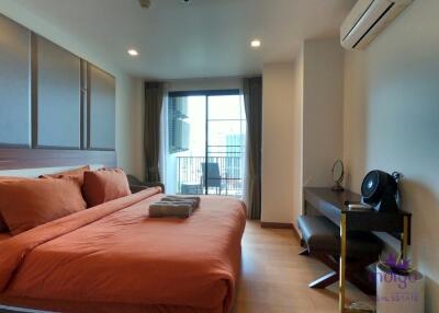 Condo for sale at The Astra Condominium on Changklan Road, Chiang Mai city. 1 Bedroom / 1 Bathroom. Great view!