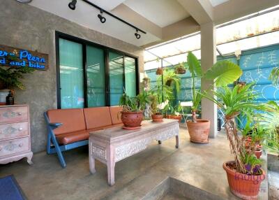 Guest house / boutique hotel for sale in a busy location in Santitham area, Chiang Mai city.