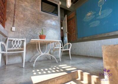 Guest house / boutique hotel for sale in a busy location in Santitham area, Chiang Mai city.