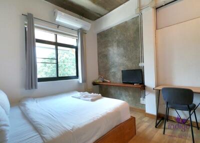 Guest house / boutique hotel for sale in a busy location in Santitham area, Chiang Mai city.