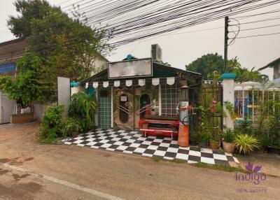 Great property with a house and a  restaurant business on the premises close to Big C Supercenter Hangdong, Chiang Mai