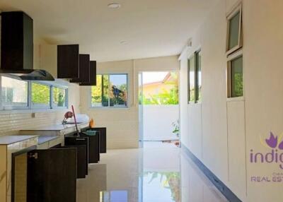 Lovely single storey 2 bedroom house for sale at 99 Avenue Sansai, Chiang Mai.