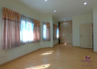 House for sale 5 bedroom unfurnished at Emperror2 near Meechock Plaza ,Faham ,Muang ,Chiangmai