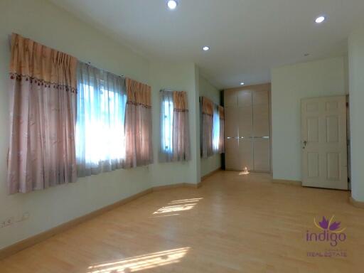 House for sale 5 bedroom unfurnished at Emperror2 near Meechock Plaza ,Faham ,Muang ,Chiangmai