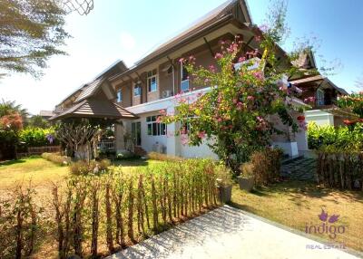 Beautiful 4 bedroom house for sale in a sought after community close to many international schools, Hangdong, Chiang Mai