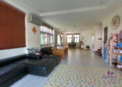 Beautiful 4 bedroom house for sale in a sought after community close to many international schools, Hangdong, Chiang Mai