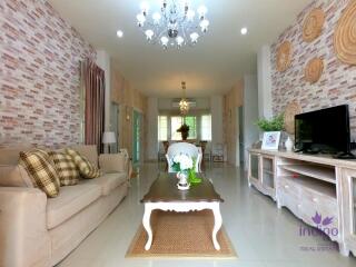 Charming 2 bedroom furnished home for sale in Ornsirin 14, Paphai, Sansai, Chiang Mai