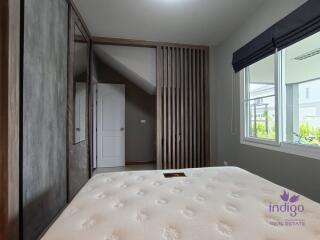 Brand new! Stylishly decorated home in an exclusive community on Hangdong-Samoeng Road. Close to many international schools!