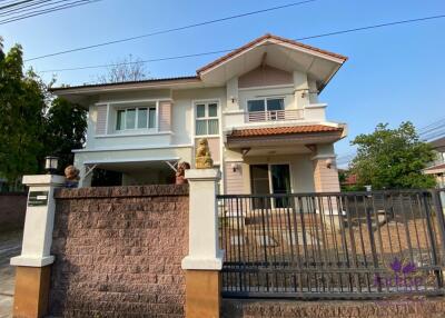 Beautiful large 3 bedroom house for sale in Moo Baan Wararom Kaew Nawarat Doi Saket Chiang Mai