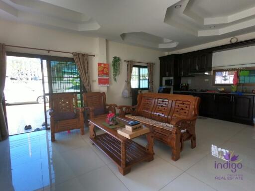 House for Sale in Chiang Mai City! 4 bedroom fully furnished Watgate Muang Chiangmai