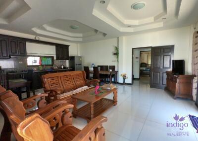 House for Sale in Chiang Mai City! 4 bedroom fully furnished Watgate Muang Chiangmai