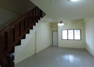 Townhouse for sale 4 bedroom Donkaew Maerim Chiangmai