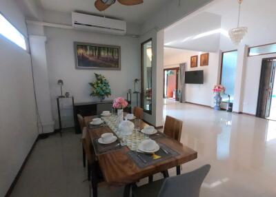 Contemporary Single Storey 4 Bedroom Pool Villa For Sale in Chiang Mai City