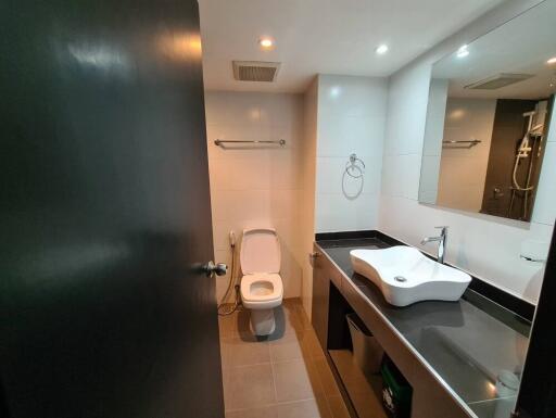 Renovated Fully Furnished Condo at See View Towers Near Chiang Mai Old City