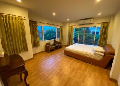 Three bedroom fully furnished at Wararome Kaew Nawarat Doi Saket Chiangmai