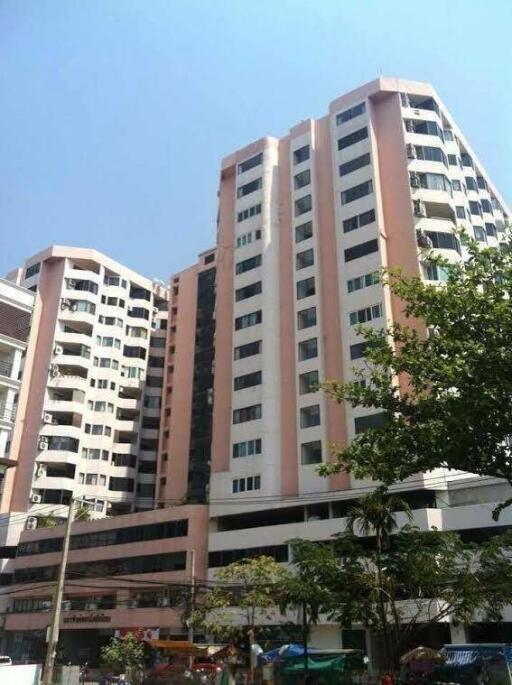 Fully Furnished Studio Apartment For Sale At Nakornping Condominium Near Nimman and Old City