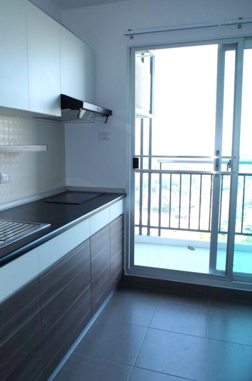 For Sale Furnished 2 Bedroom Condo at Supalai Monte 2 Chiang Mai City