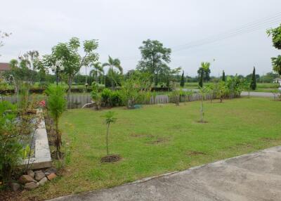 Large home with a large garden for sale at The Nature Home Hangdong Chiang Mai