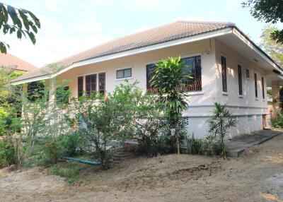 Partly Furnished 3 Bedroom House For Sale in Baan Ti Lamphun