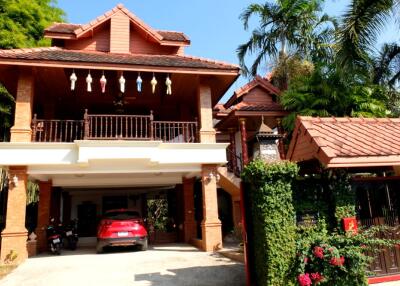 Grand 3 Bedroom Contemporary Lanna Style for Sale In San Kamphaeng Chiang Mai