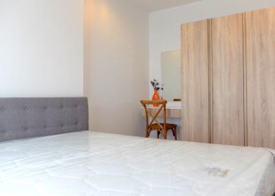 Fully Furnished 1 Bedroom Condo For Sale at The Escent Muang Chiang Mai