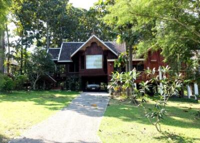 Two bedroom fully furnished house for rent in Mae Rim.  Overlooks the mountains and surrounded by mature trees