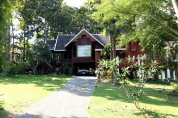 Two bedroom fully furnished house for rent in Mae Rim.  Overlooks the mountains and surrounded by mature trees