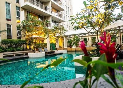 Two Bedroom Condo For sale Twin Peak Chiang Mai City