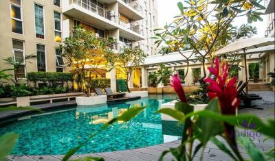 Two Bedroom Condo For sale Twin Peak Chiang Mai City