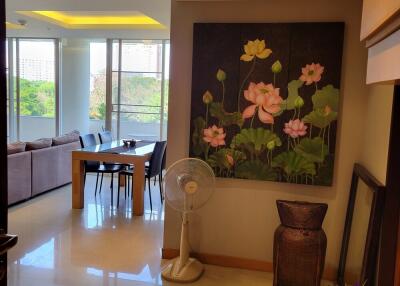 Two Bedroom Condo For sale Twin Peak Chiang Mai City