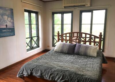 Well maintained 6 Bedroom Property For Sale Lakeview Park 2 Sanphiseur Muang Chiang Mai